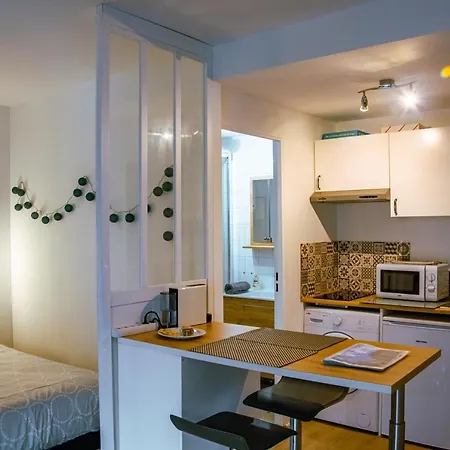 Grand Neuf Parking Privatif 3 Minutes Gare Au Calme Apartmán